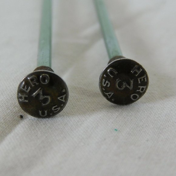 Knitting Needles Lot 5 Pairs Metal Plastic Boye 5 & 3 Hero 10 Inex 4 Green Gray - Picture 8 of 11